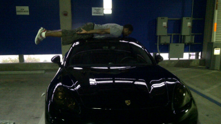 Illustration for article titled With NBA Lockout Looming, Gilbert Arenas And Dwight Howard Start Planking